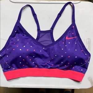 Nike adjustable sports bra with removable pads